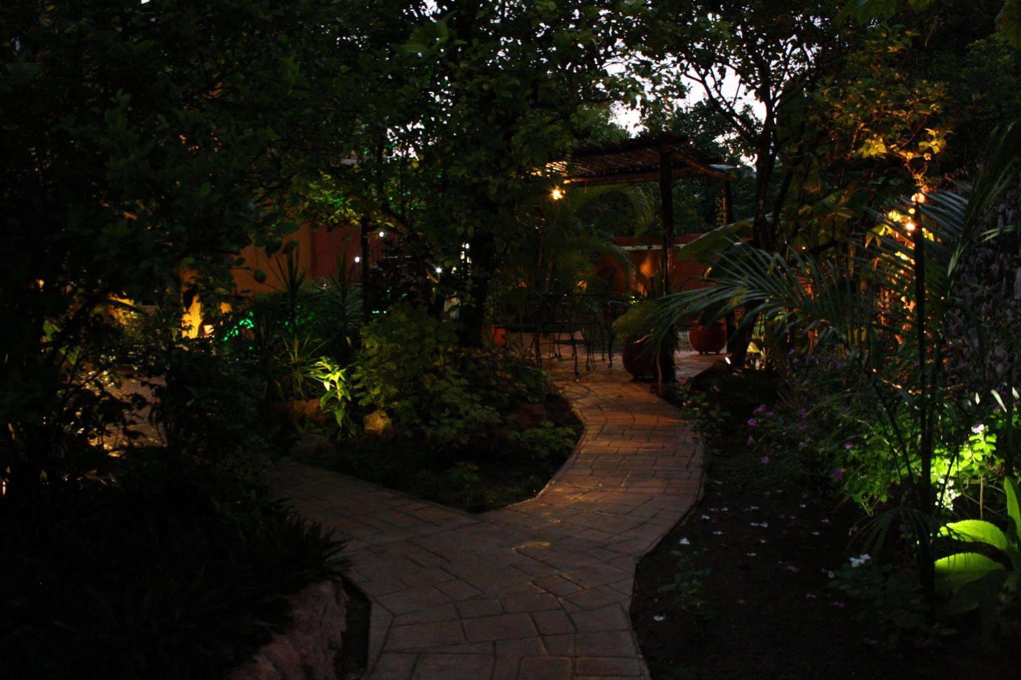 Casa Marlene Hotel Valladolid  Exterior photo